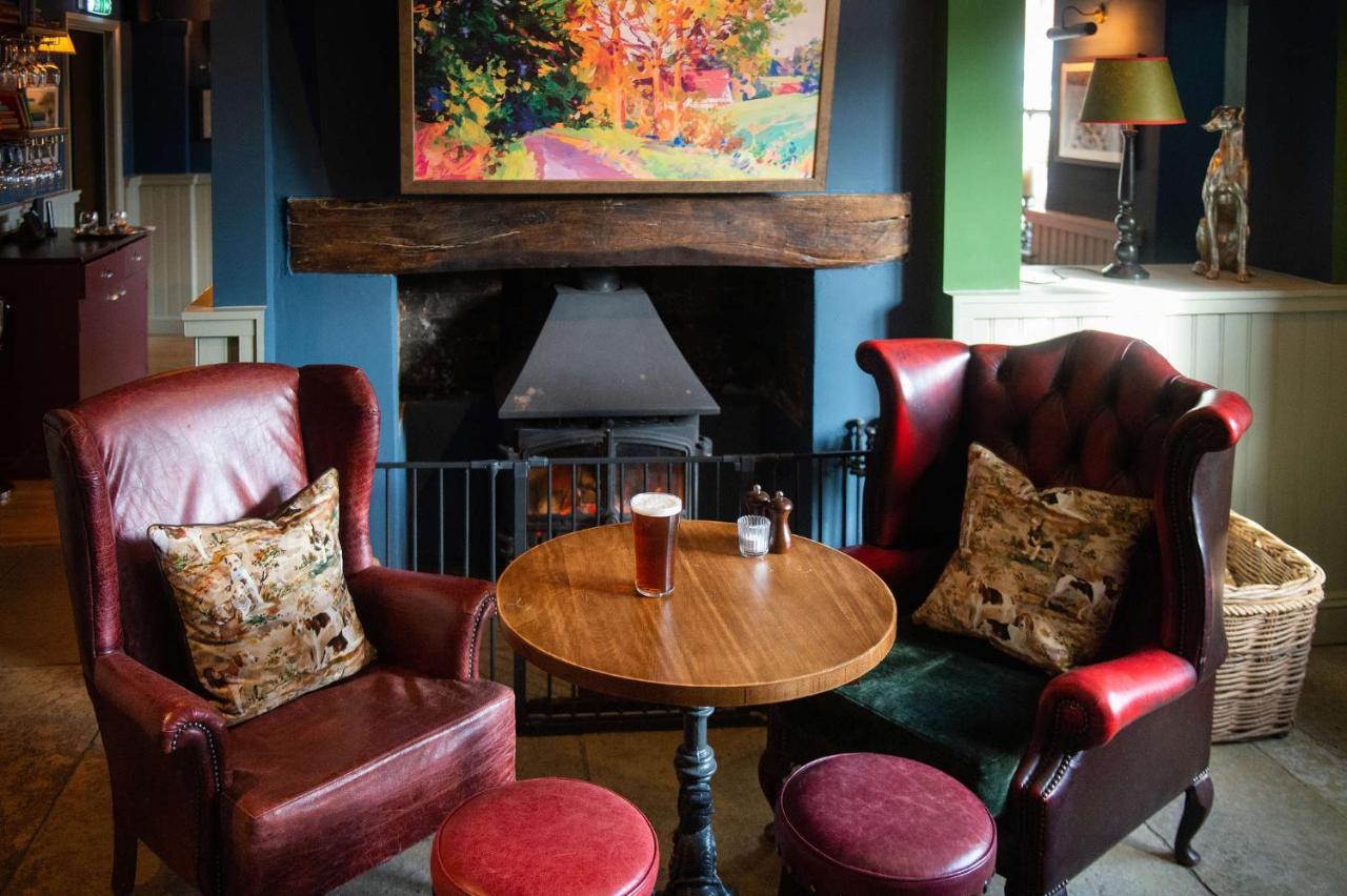Готель The Carnarvon Arms Ньюбері Екстер'єр фото